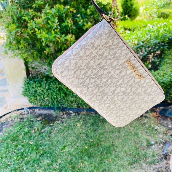 Michael kors signature wristlet wallet pink - Picture 7 of 9